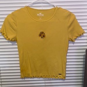 Hollister yellow baby-tee